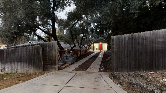 Photo - 8404 Ascolano Ave
