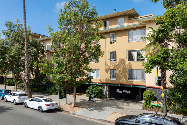 Building Photo - Jackson Lake Apartments