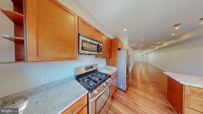 Photo - 1617 C St SE