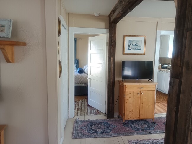 Photo - 2914 W Woodlawn Ave Unit 1/2