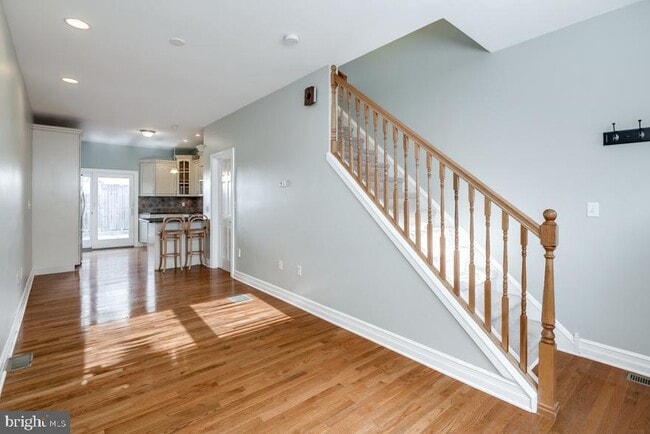 Building Photo - 2243 Kimball St Rental