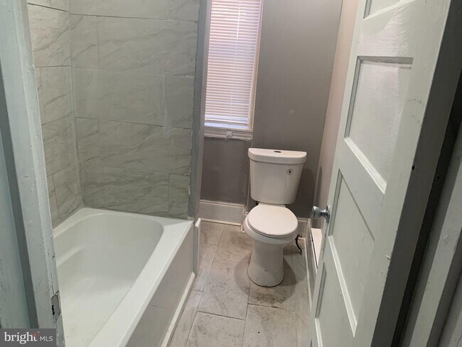 828 S 57th St