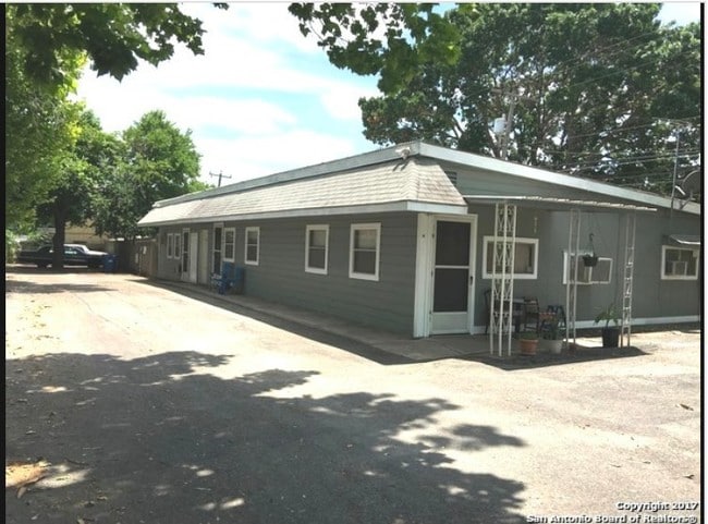 Photo - 315 Gaiety Ln Unit B