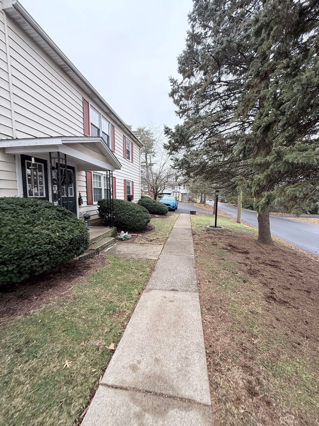 Photo - 4597 Ethel St Unit B