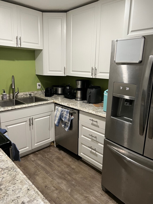 Photo - 905 NW 7th Ave