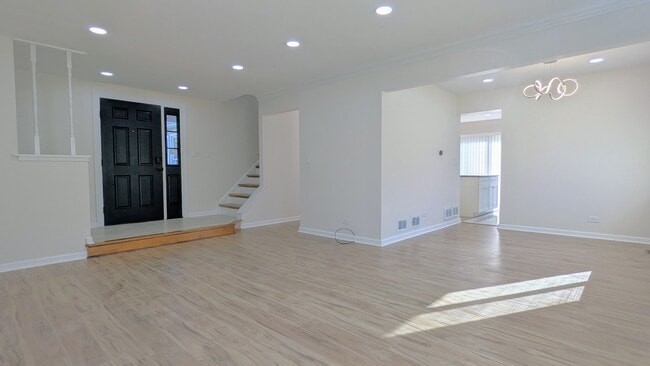 Photo - 650 Shining Water Dr