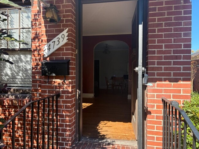 Photo - 4739 Astral St