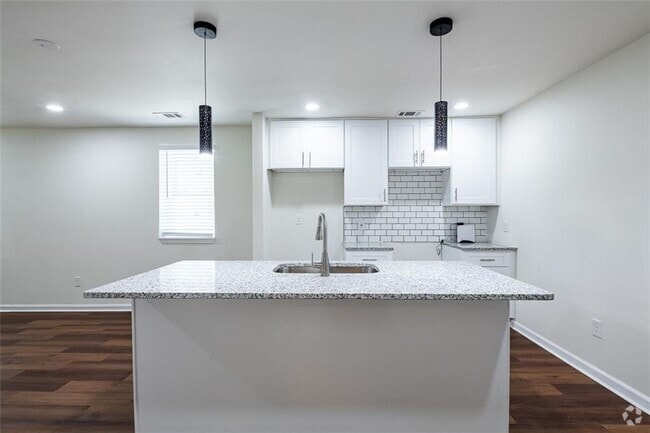 Building Photo - 452 Paines Ave NW Rental