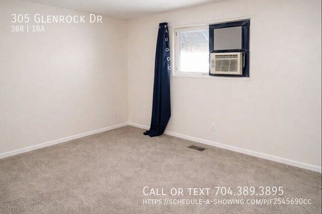 Photo - 305 Glenrock Dr