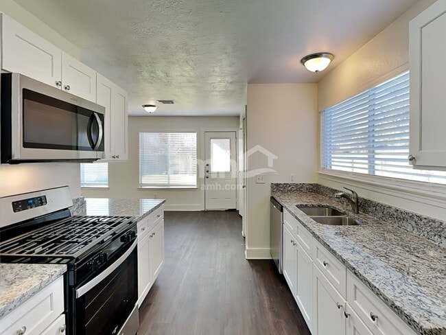 Photo - 5011 Westfield Village Dr