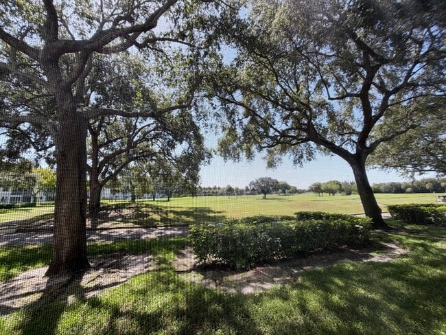 Building Photo - 1300 SW 125th Ave Unit 103K