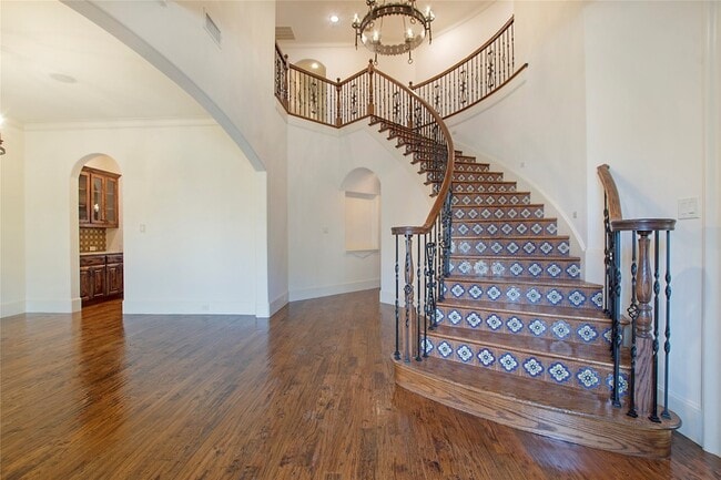 Photo - 2945 Dyer St