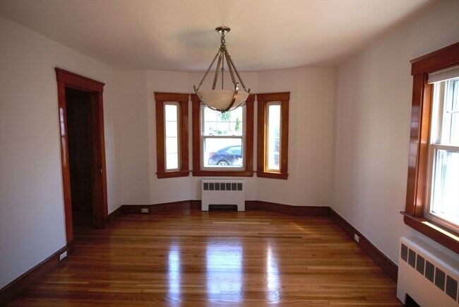 Photo - 230 Orient Ave Unidad 1