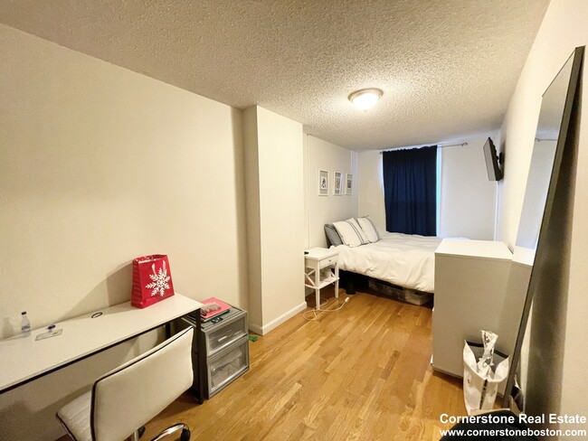 Photo - 588 Columbus Ave Unit 3