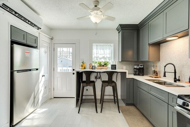 Photo - 4417 Avenue R