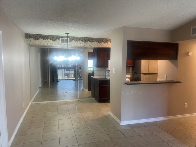 Photo - 17331 Red Oak Dr Unit 48