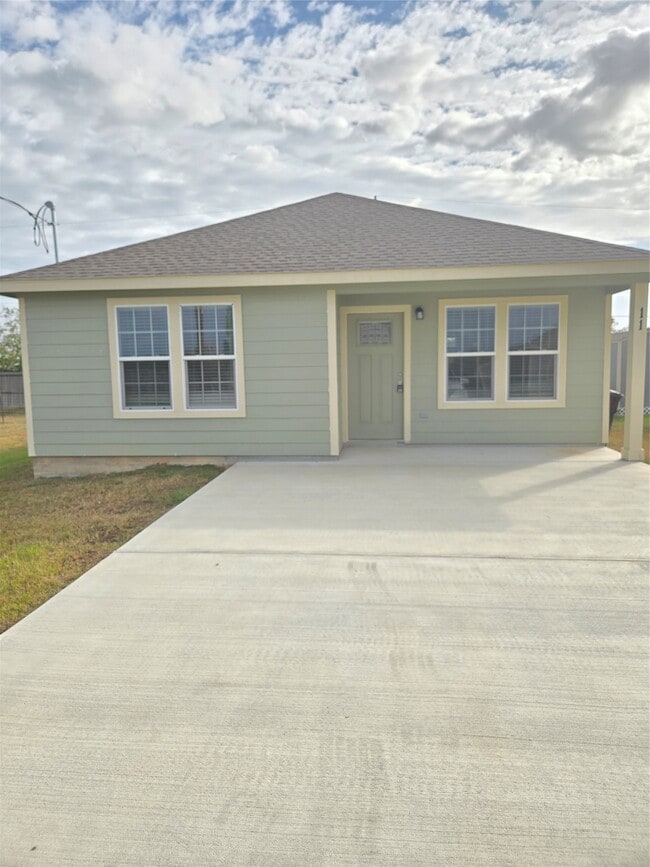 Photo - 2724 Avenue D