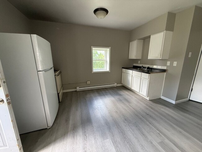 Photo - 702-706 West 10th Street Unit 704