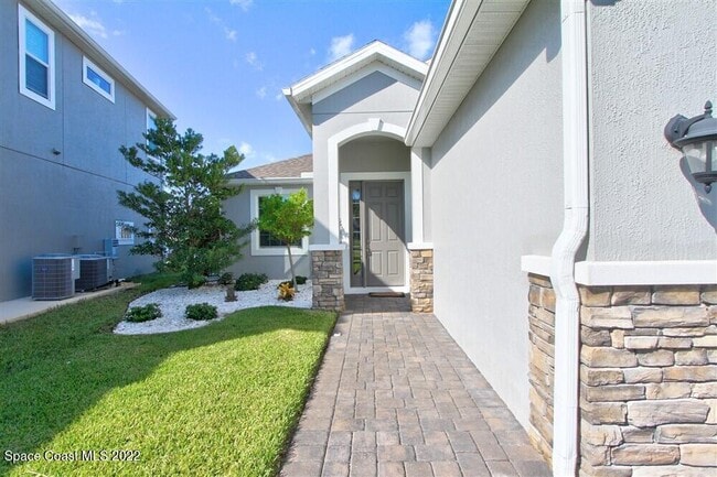 Photo - 2826 Amethyst Way