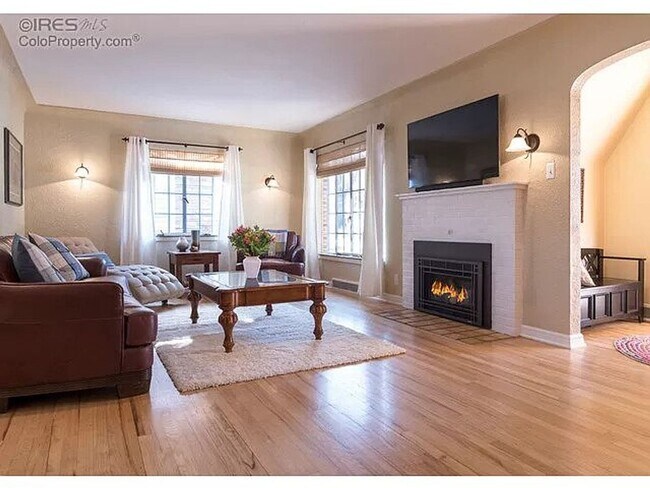 Photo - Stunning 4 bed, 2 bath Boulder Home Near Chautauqua! Available July 5th!