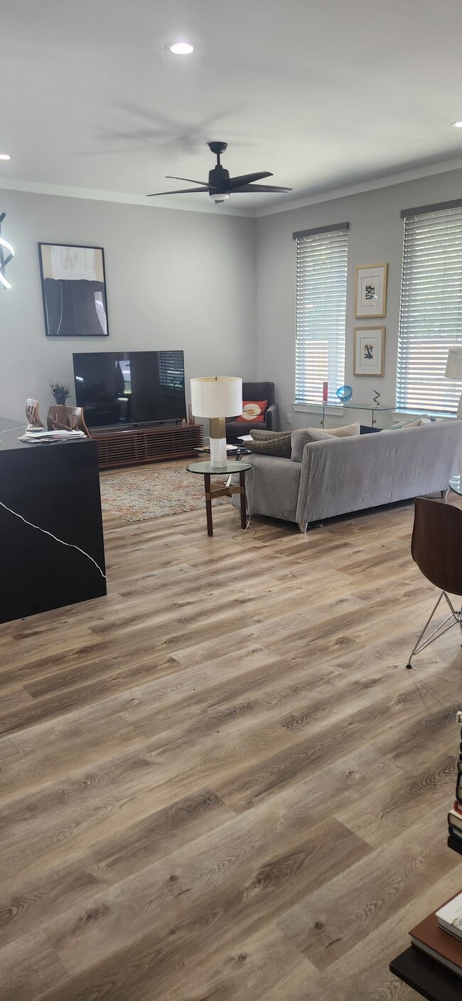 Photo - 1322 Strickland St