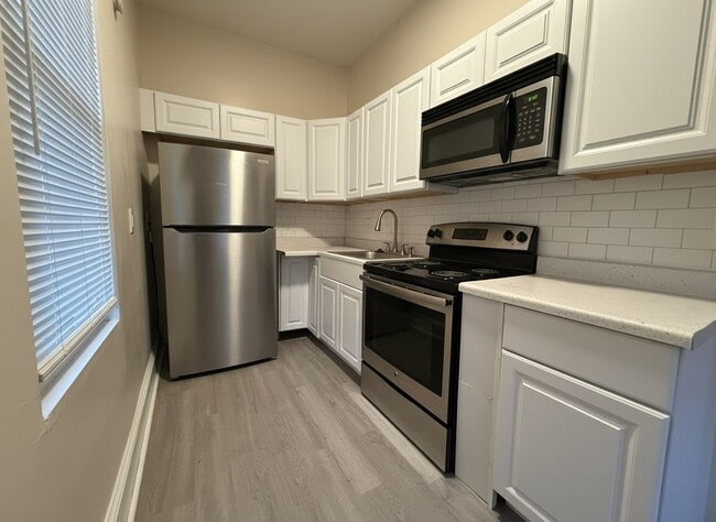 Photo - 4441 Richmond St Unit B