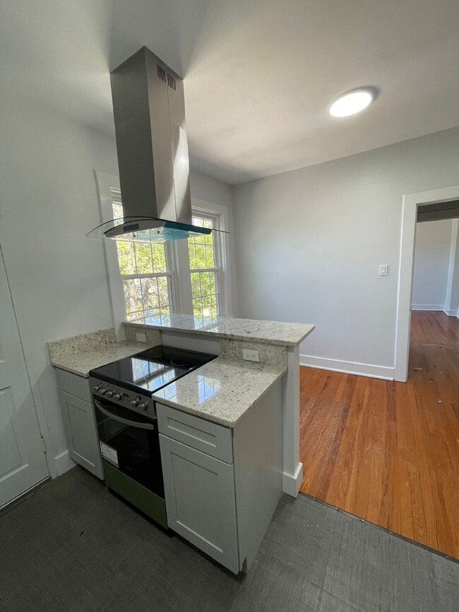 Photo - Completely remodeled 2/1 in Midtown Unidad A