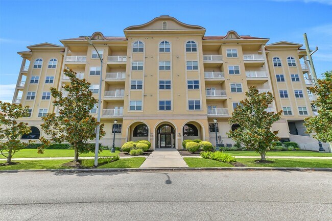 Photo - 2203 Dorrington St Unit 309