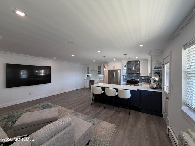 Photo - 135 Wharfside Dr