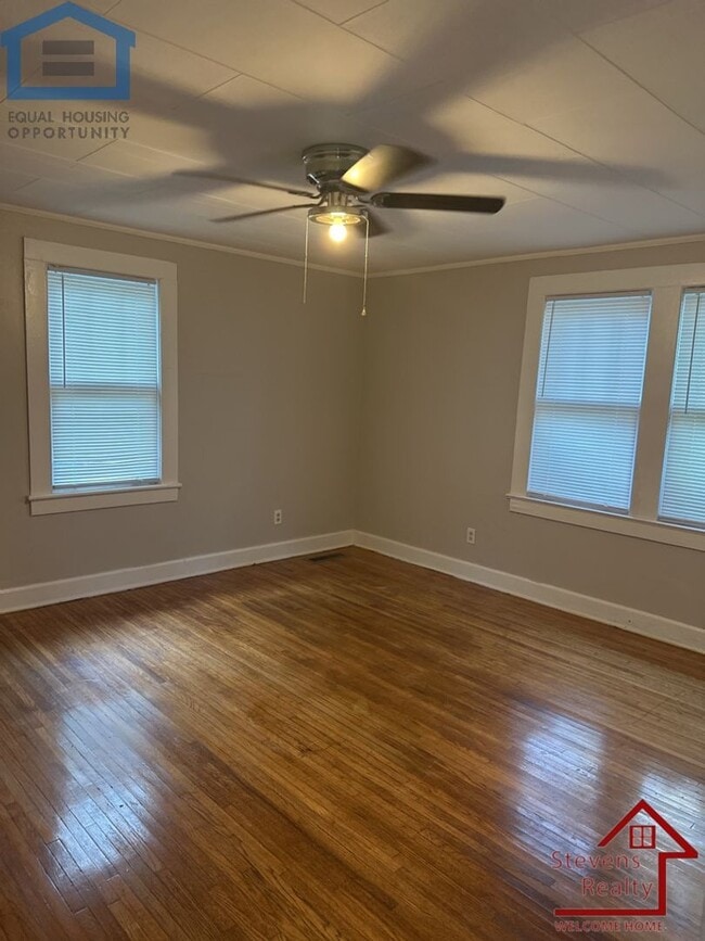 Photo - 3201 E 36th St