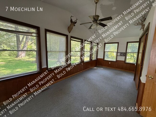 Photo - 7 Moechlin Ln