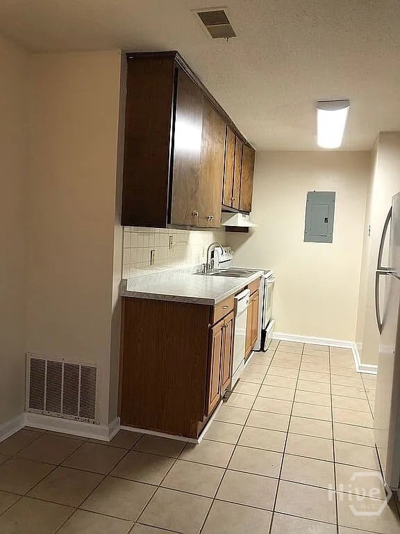 Photo - 370 Jockey Club Dr