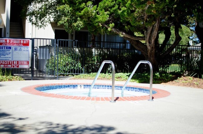 Photo - Parkview Apartments