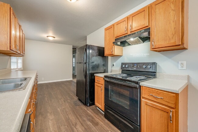 Photo - 4516 S Elizabeth Ave