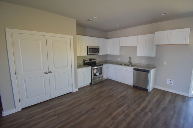 Photo - Beautiful 3 BR / 2 BA Home!