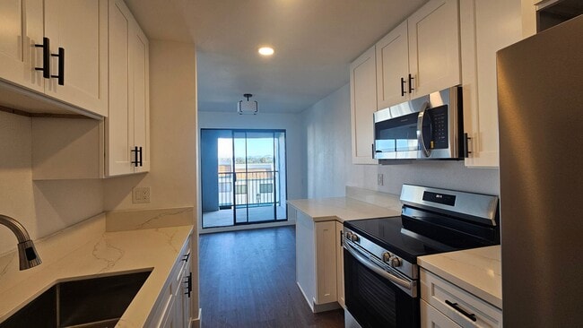 Photo - Beautiful 2BD 1.5BA Recently Remodeled Condo in Forest Park Plaza
