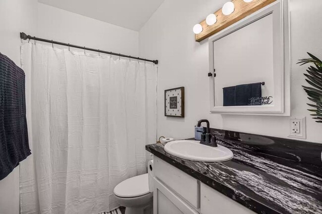 Photo - 304 Palomino Dr Unit ADU - LADY LAIR PRIVATE ROOM W/ MASTER