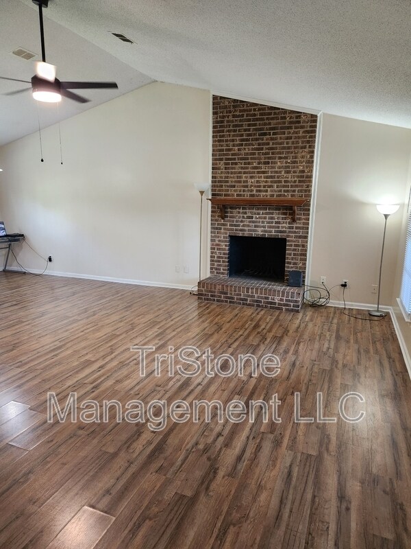 Photo - 501 Mary Charlotte Dr