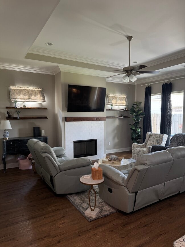 Photo - 103 Ella Hill St