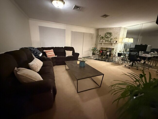 Photo - 84 Walpole St