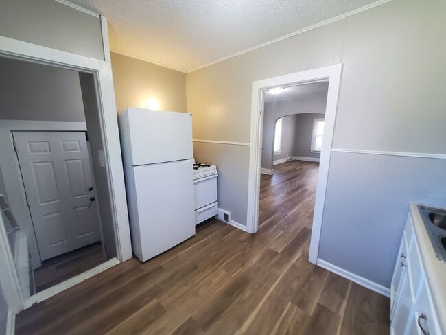 Photo - 2 Bedroom Home with Detached Garage!