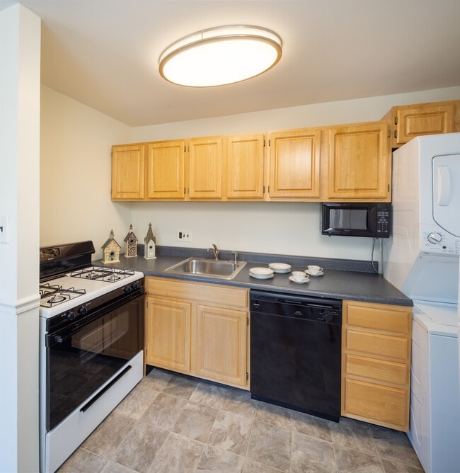 Photo - Top Of The Hill Apartments