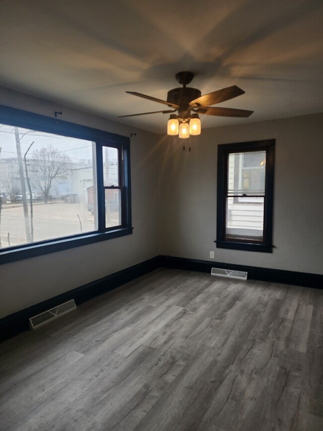 Photo - 2744 Pinard St