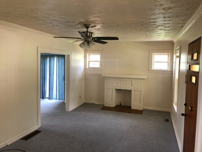 Photo - 1505 Rugby Rd