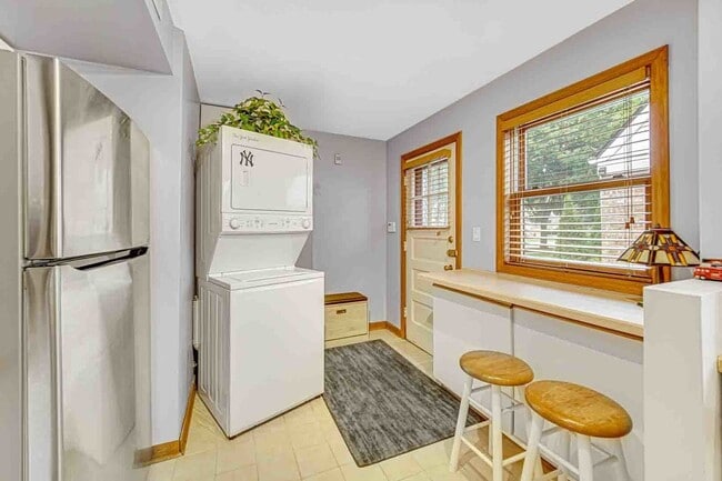 Photo - 1923 N 74th Ave