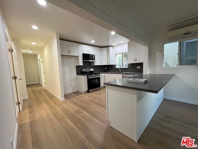 Photo - 1530 5th Ave