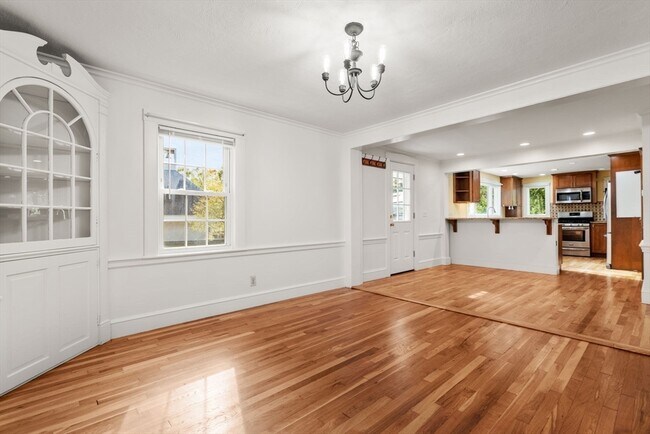 Photo - 410 Conant Rd