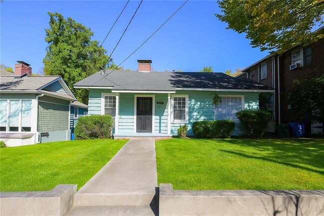 Building Photo - 920 Greenwood Ave NE Unit C