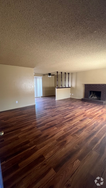 Building Photo - 742 Bedlow Dr Rental