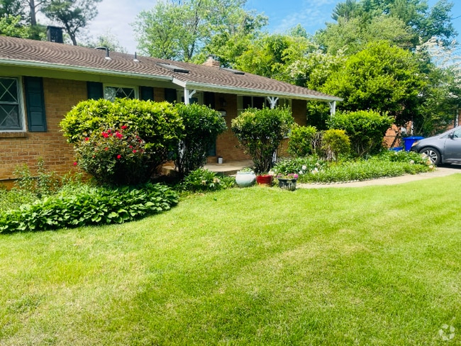 Building Photo - 11714 Smoketree Rd Rental